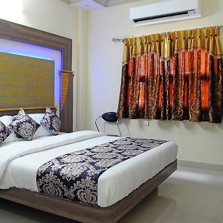 Hotel Bansi Dwarka  Exterior photo