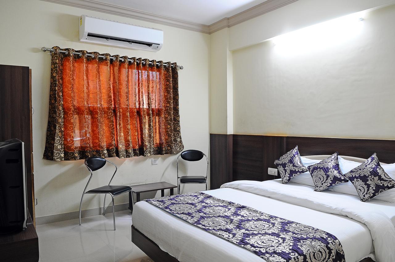 Hotel Bansi Dwarka  Exterior photo