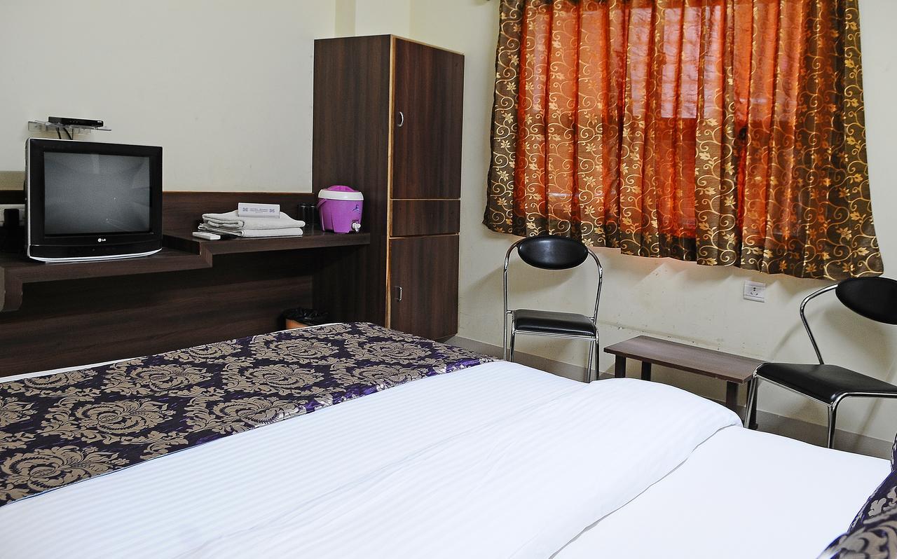 Hotel Bansi Dwarka  Exterior photo